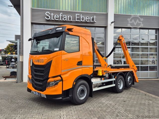 Skip truck IVECO AS280X58Y/ PS ON Hiab FTR18 Funk AHK Bett Cam