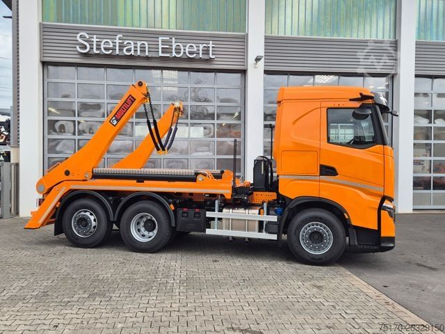Skip truck IVECO AS280X58Y/ PS ON Hiab FTR18 Funk AHK Bett Cam