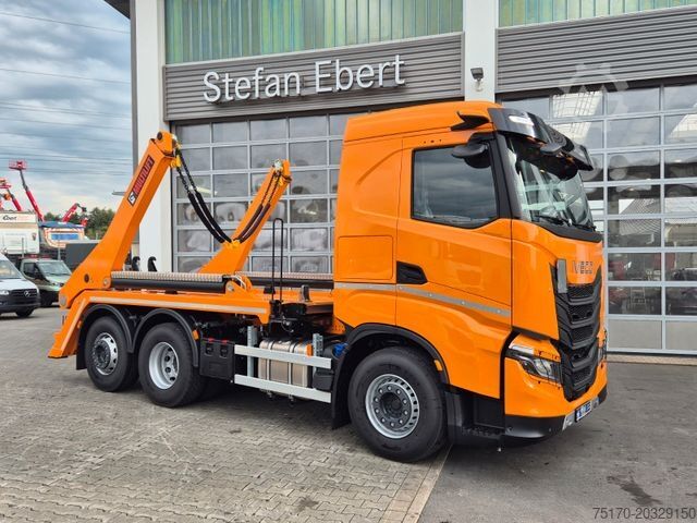 Skip truck IVECO AS280X58Y/ PS ON Hiab FTR18 Funk AHK Bett Cam