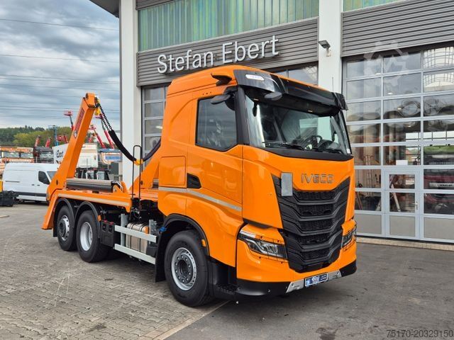 Skip truck IVECO AS280X58Y/ PS ON Hiab FTR18 Funk AHK Bett Cam