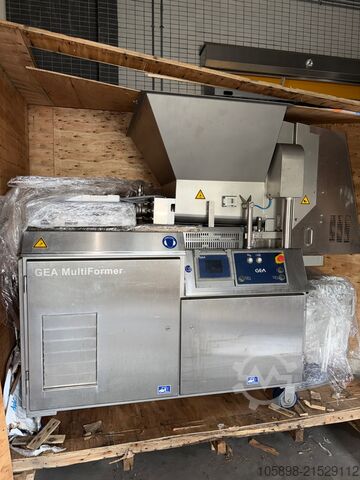 Top specificatie, vrijwel nieuwe lijn voor vormen, paneren en frituren. GEA Complete 600mm forming, coating and frying line