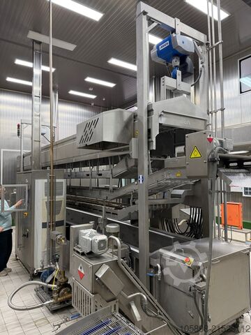 Top specificatie, vrijwel nieuwe lijn voor vormen, paneren en frituren. GEA Complete 600mm forming, coating and frying line