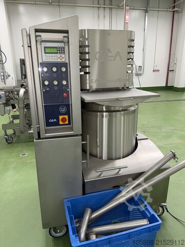 Top specificatie, vrijwel nieuwe lijn voor vormen, paneren en frituren. GEA Complete 600mm forming, coating and frying line