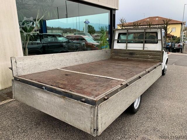 Pick-up panelvan Ford Transit 350 Gemellato con Cassone Fisso