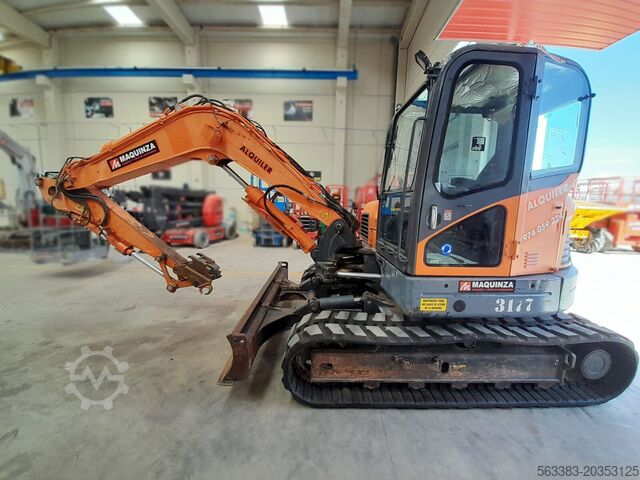 Miniexcavadora Develon DX85R-7