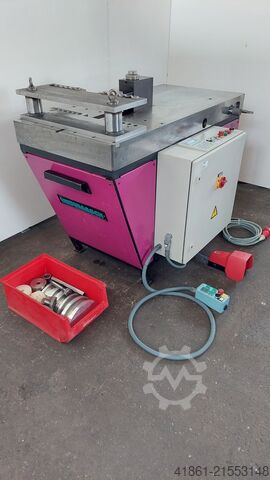 Hydraulisk horisontell bockningsmaskin INDUMASCH VARIOBEND 30