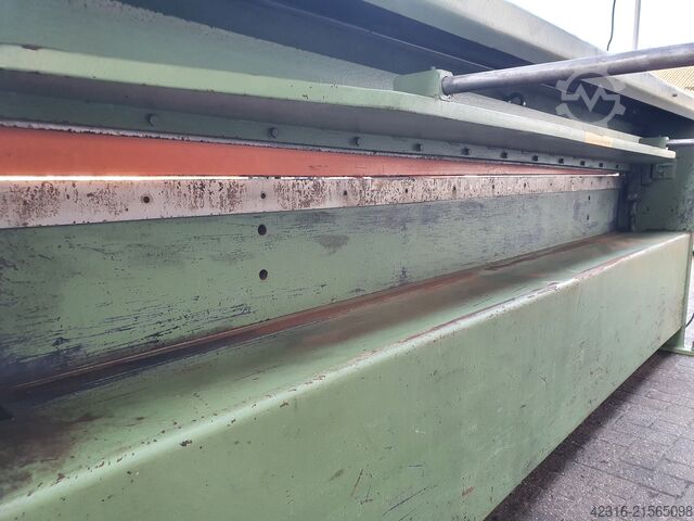 Cizalla guillotina Geka ETS 300