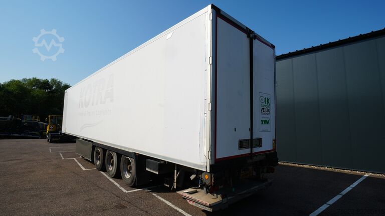 Gekoeld/bevroren transport LAMBERET 3 Axle frigo trailer Carrier Vector 1950 Bi-Temp