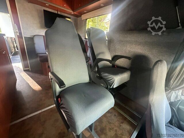 Bestelwagen DAF CF Roelofsen 6 Pferde Wohnung