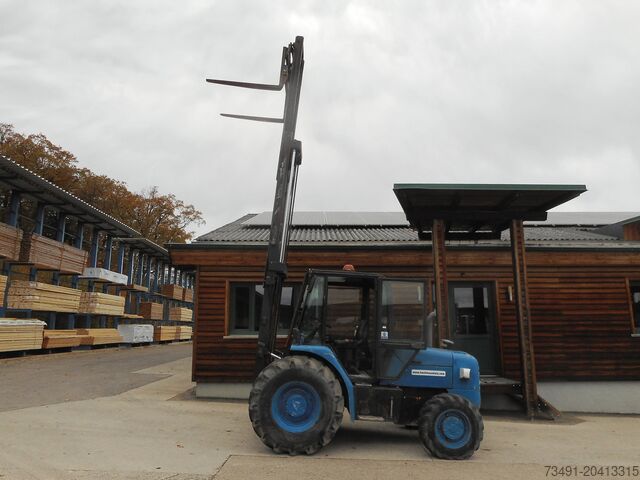 Gaffeltruck til alle typer terræn JCB 926-4 ALLRAD Triplex 5,5m