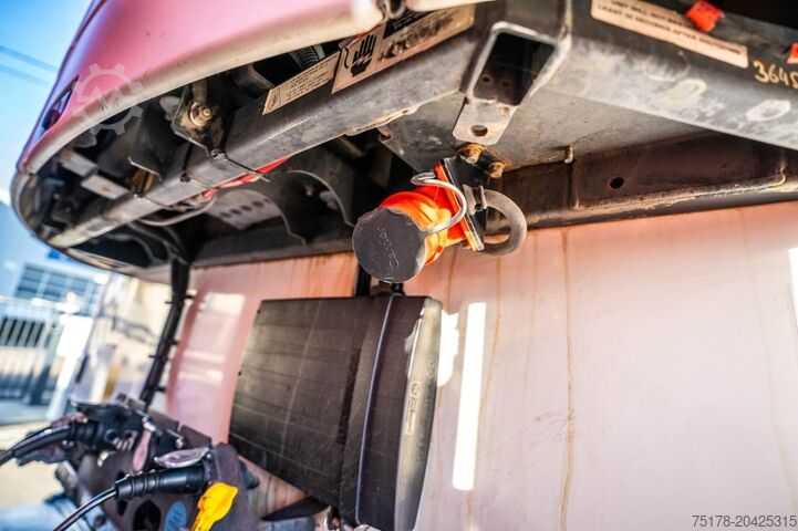 Gekoeld/bevroren transport KAESSBOHRER Kässbohrer +CARRIER 1350