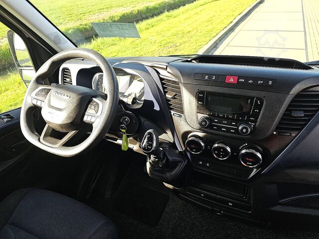 Suitcase IVECO DAILY 35 S 14 ac automaat EURO6