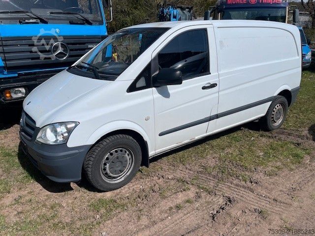 Furgoneta MERCEDES-BENZ Vito Kasten 109 CDI lang - AHK - 3 Sitze
