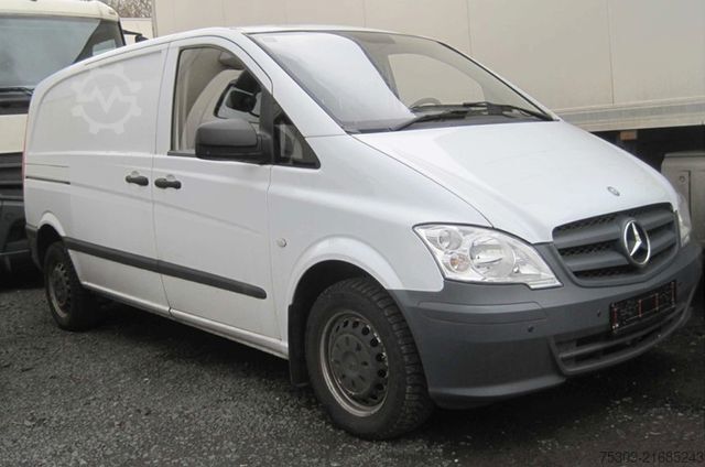 Furgoneta MERCEDES-BENZ Vito Kasten 109 CDI lang - AHK - 3 Sitze