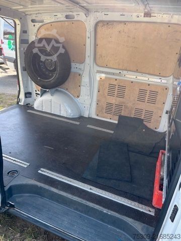 Furgoneta MERCEDES-BENZ Vito Kasten 109 CDI lang - AHK - 3 Sitze