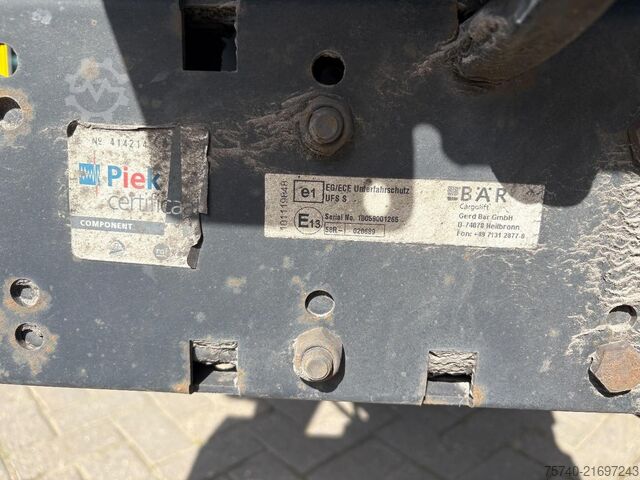 BE semi-trailer Schmitz SKO 18 + STUURAS + LOADLIFT + CARRIER