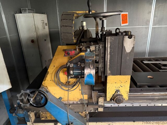 Flex (with 1 roller conveyor)  