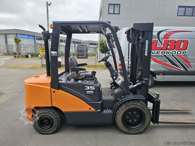 Forklift DOOSAN D35