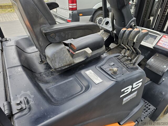 Forklift DOOSAN D35