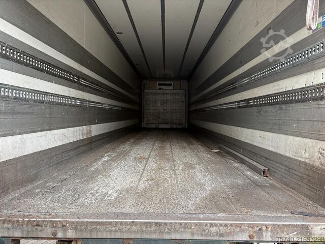 Refrigerated/freezer transport Schmitz SKO 18/LZG + STUURAS + LOADLIFT + CARRIER