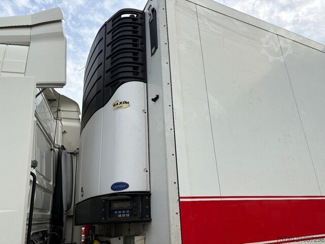 Refrigerated/freezer transport Schmitz SKO 18/LZG + STUURAS + LOADLIFT + CARRIER