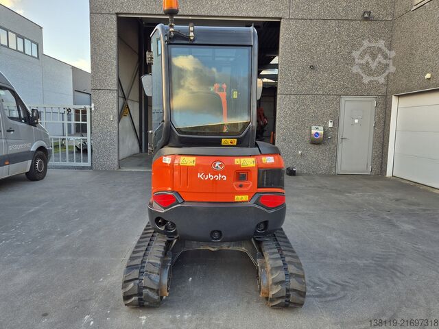 Mini excavator Kubota u27-4