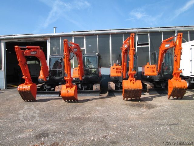 Rupsgraver DOOSAN DX60*38 KW*YANMAR MOTOR*