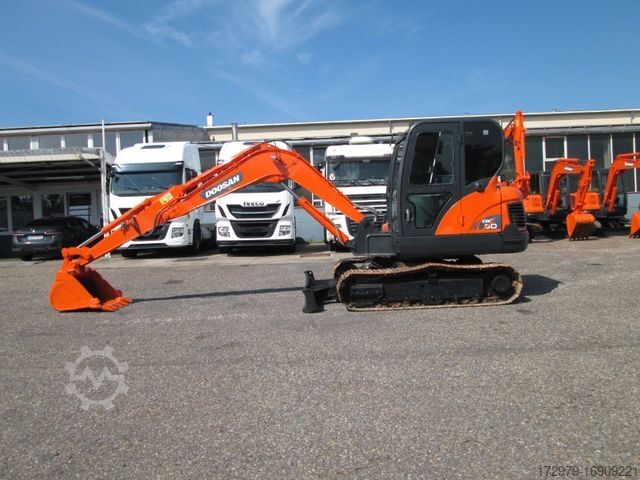 Excavator pe şenile DOOSAN DX60*38 KW*YANMAR MOTOR*