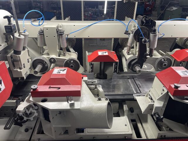 Moulder WEINIG HYDROMAT  (9 spindle)