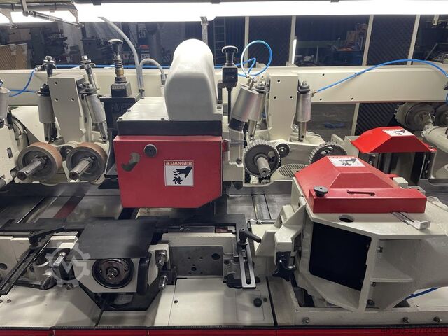 Moulder WEINIG HYDROMAT  (9 spindle)