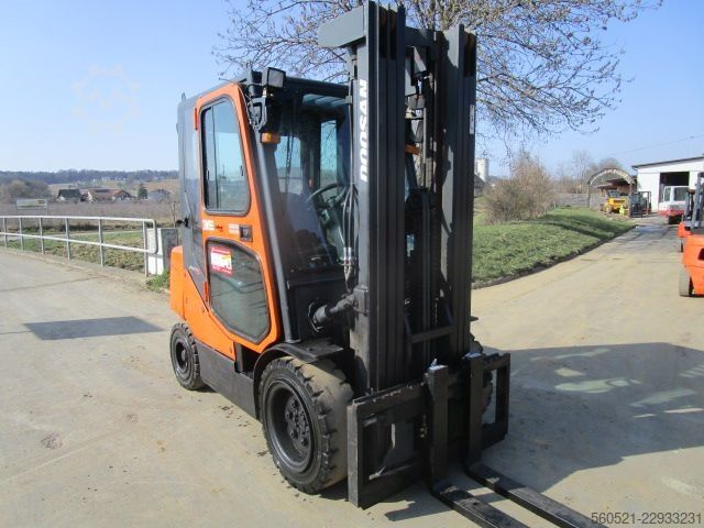 Carrello elevatore diesel Doosan D35C-5 Triplex-FH 4,9m + Seitenschieber