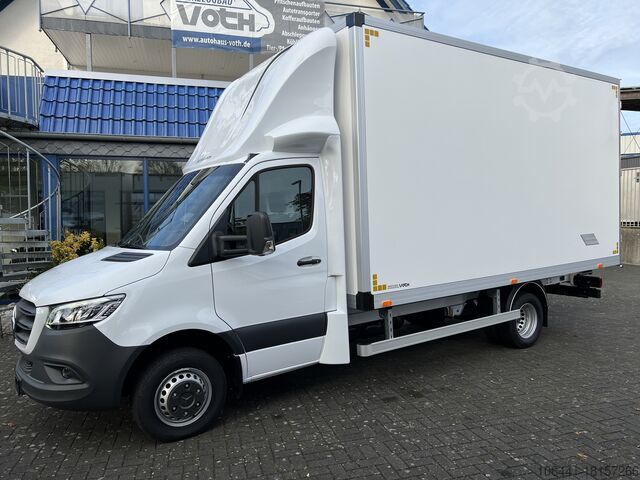 Transporter met koffer MERCEDES-BENZ Sprinter 519 Möbelkoffer mit Türen