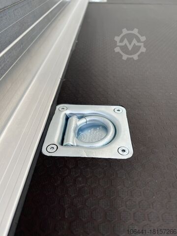 Transporter met koffer MERCEDES-BENZ Sprinter 519 Möbelkoffer mit Türen