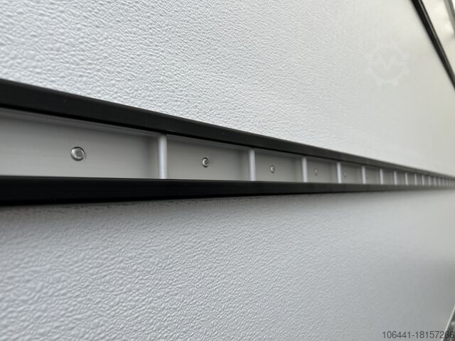 Transporter met koffer MERCEDES-BENZ Sprinter 519 Möbelkoffer mit Türen