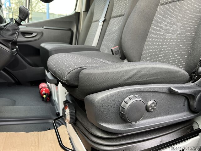 Transporter met koffer MERCEDES-BENZ Sprinter 519 Möbelkoffer mit Türen