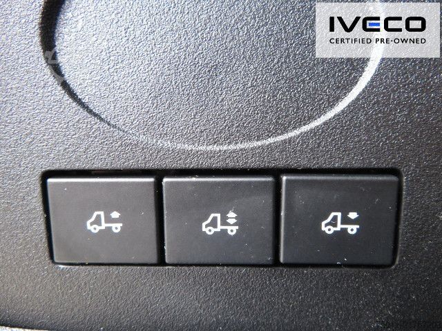 Vrachtwagen met bakwagen IVECO Daily 70C18HA8/P Koffer/LBW Klima, NL 3183kg