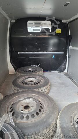T6 zárt áruszállító VW T6