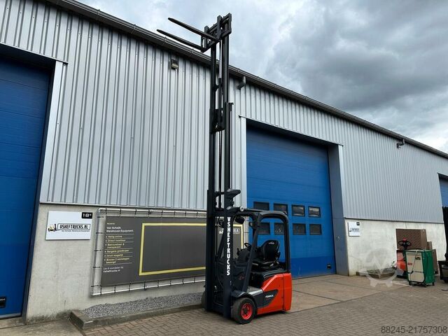 VS-22814 Carretilla elevadora eléctrica triplex Linde E12 COMPACT LINDE E12