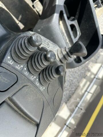 VS-22814 Carretilla elevadora eléctrica triplex Linde E12 COMPACT LINDE E12