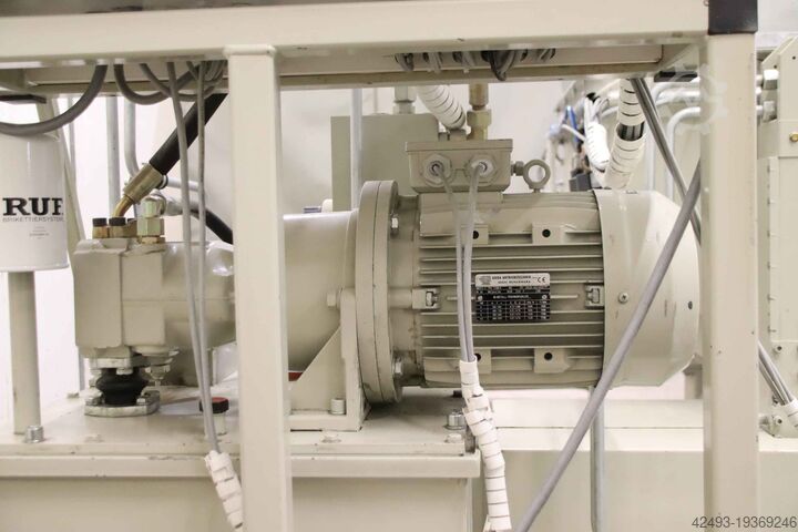 Πρέσα μπρικετών, πρέσα μπρικετών RUF RB4/1600/80