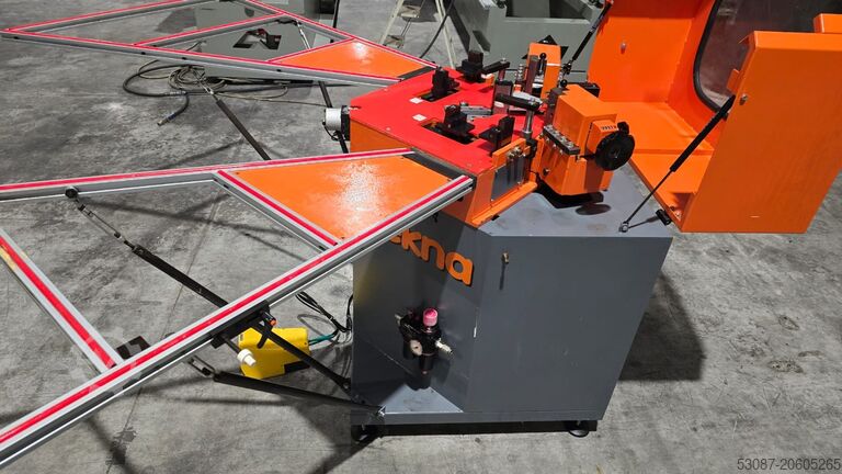 Pneumatische Bördelmaschine Tekna TK266