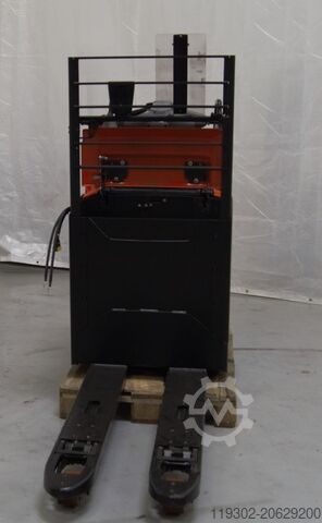 Vrachtwagen met laag hefvermogen Toyota LPE250