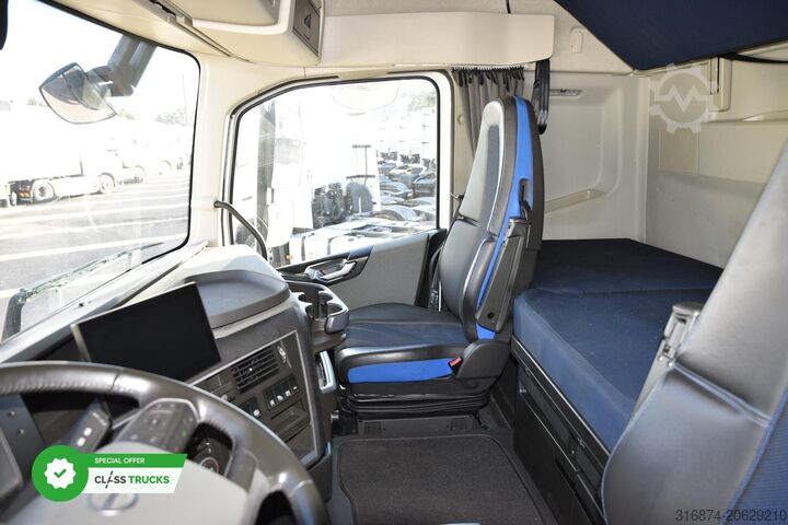 Standard tractor unit VOLVO FH 500 Globetrotter XL, Side Skirts