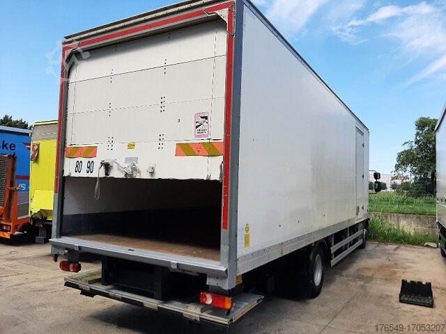 Bestelwagen en vrachtwagen met achterklep Renault D 14-240