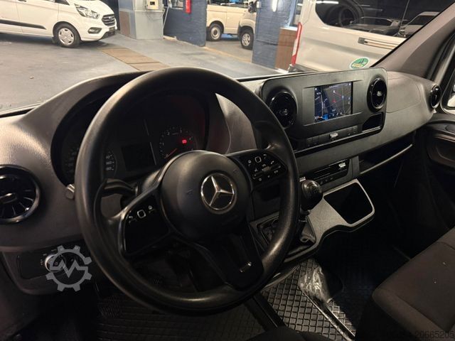 Hög tak skåpbil MERCEDES-BENZ Sprinter 316 Kasten L2H2 AC NAVI R-CAM AHK 3,5T