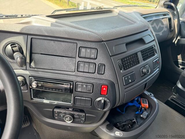 Standaard-SZM DAF XF 480 SPACECAB