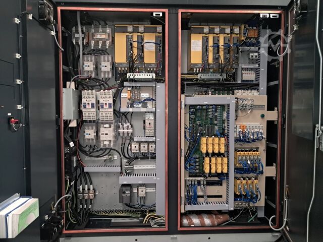  Makino D500