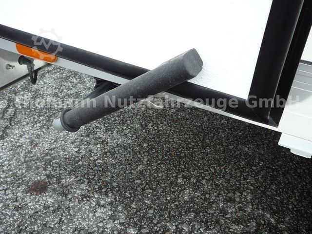 Dobozos furgon RENAULT Master RED Koffer Türen  Premium Aktivsitz