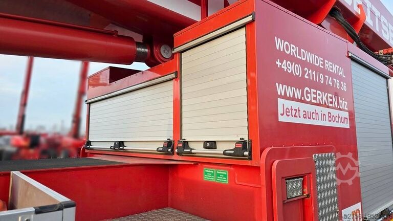 Op vrachtwagen gemonteerd platform Palfinger P900