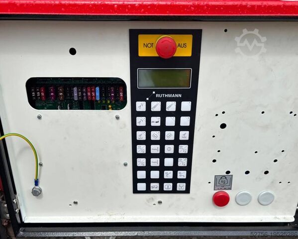 Op vrachtwagen gemonteerd platform Ruthmann TB300